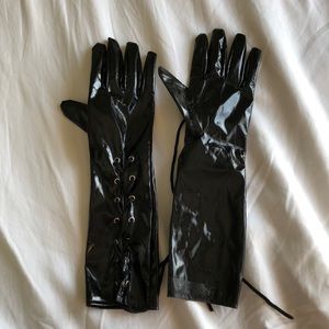 black lace up gloss glove